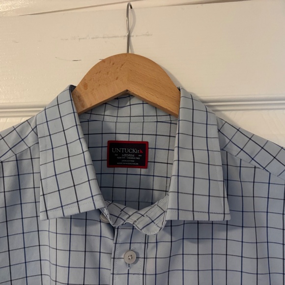 UNTUCKit  Slim Fit Wrinkle Free 100% Cotton Button Up Medium - Picture 2 of 3